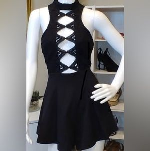 RUMOR BOUTIQUE CROCHET ROMPER Size 6